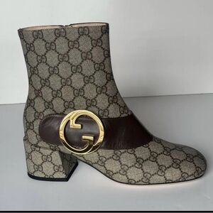 New Authentic Gucci Women's GG Supreme Leather Beige Ankle Boots